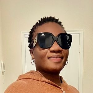 Meet your Posher, Nadia